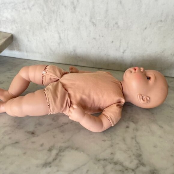 MADAME ALEXANDER 2018 Sweet Smiles 14-Inch Baby Doll - Picture 5 of 16